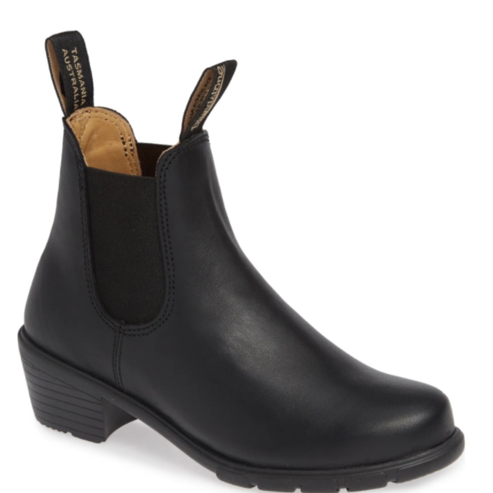 Blundstone 1671 Chelsea Boot, Black Leather, Size 8.5